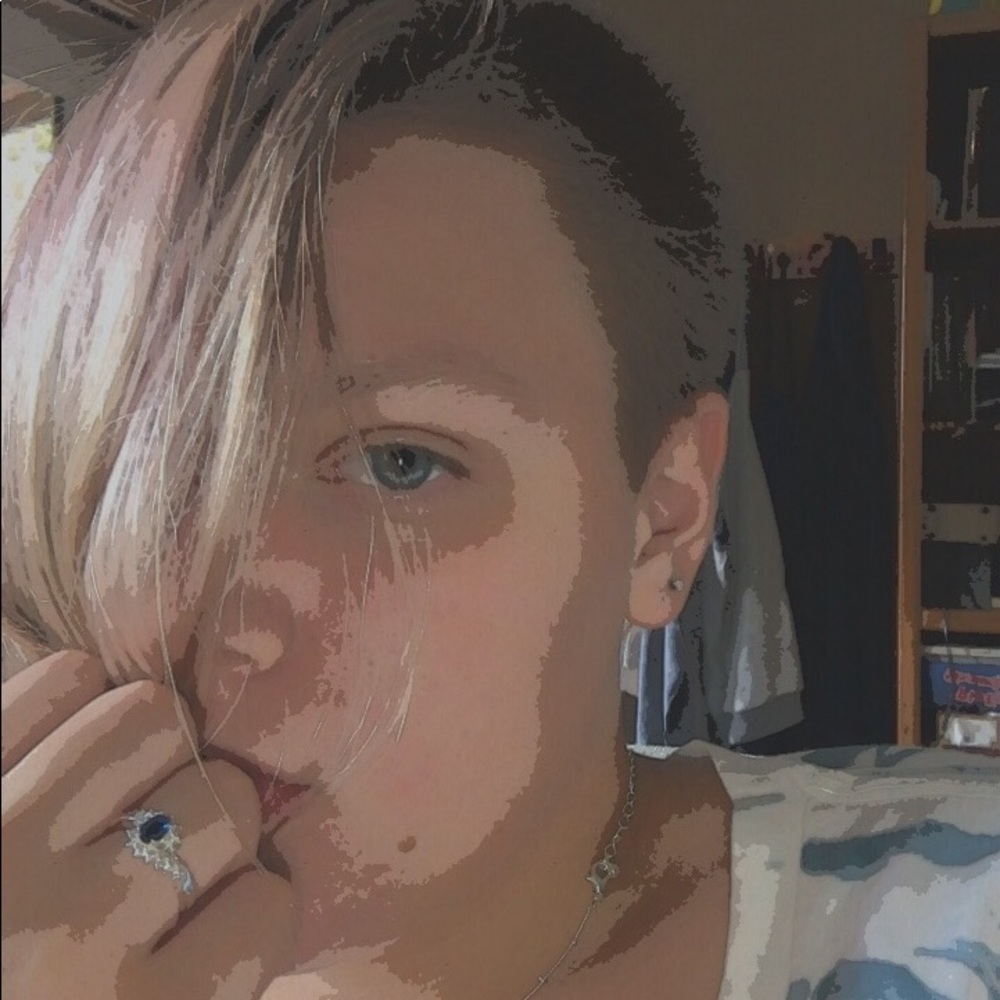 Meet your Posher, Hailey